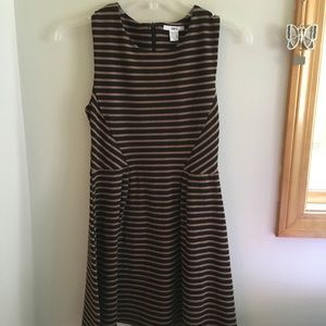 brown & black stripped dress bar 3